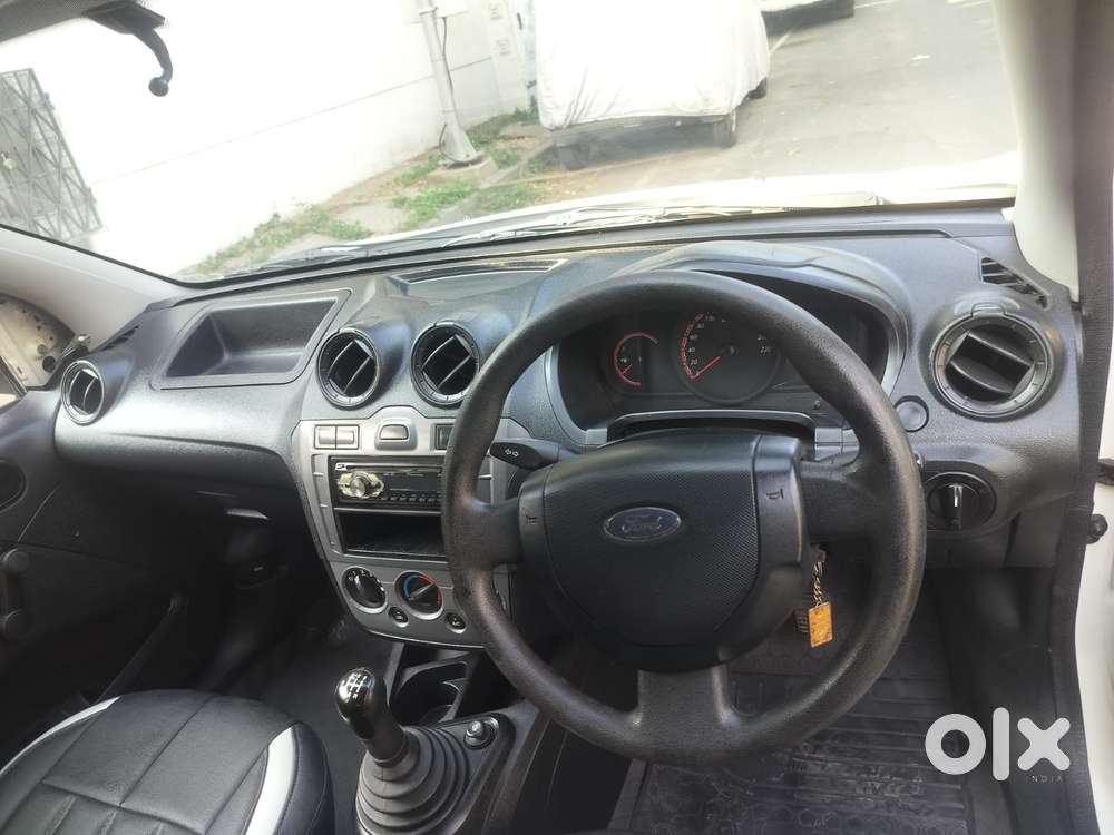 Ford Figo Petrol Lxi, 2011, Petrol