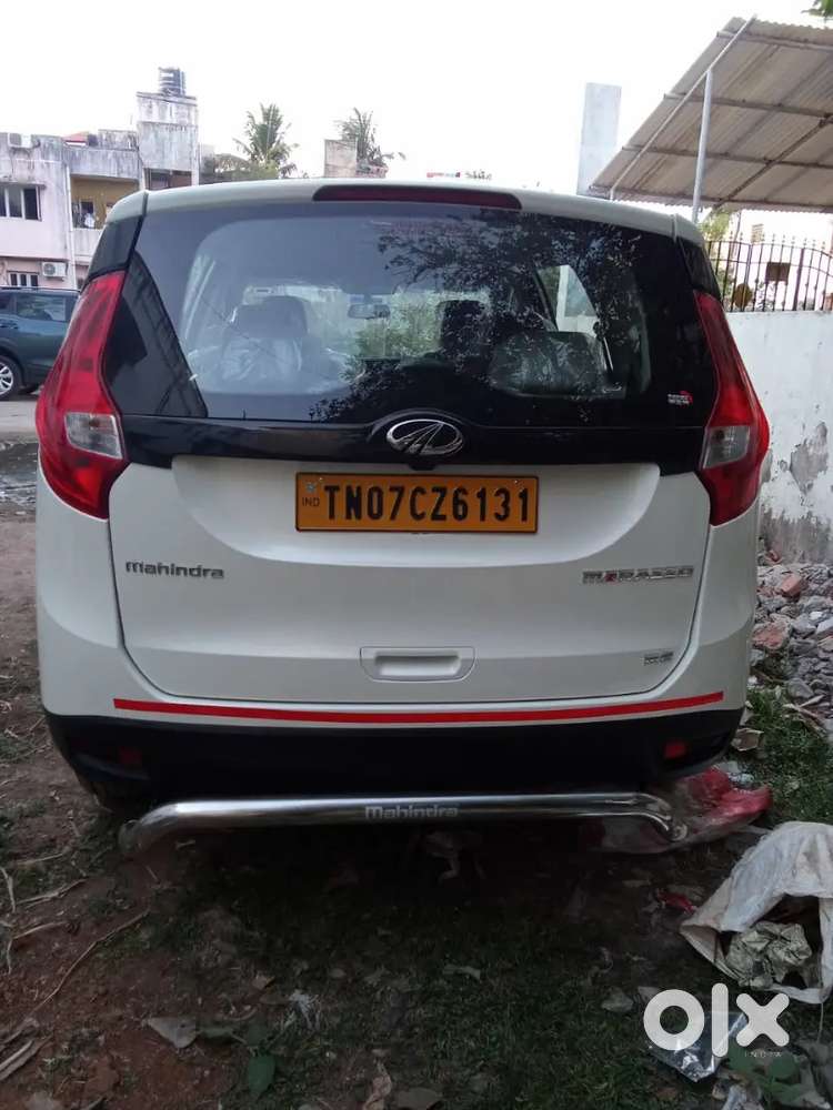Mahindra Marrazo M2