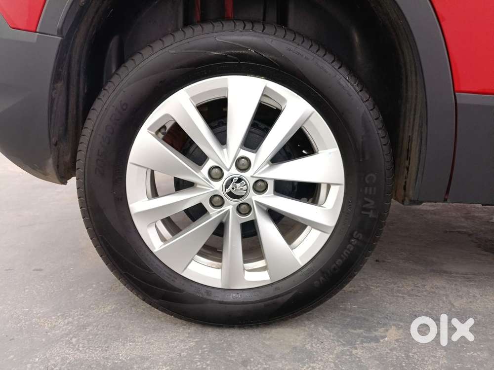 Skoda Kylaq Signature Plus At, 2025, Petrol