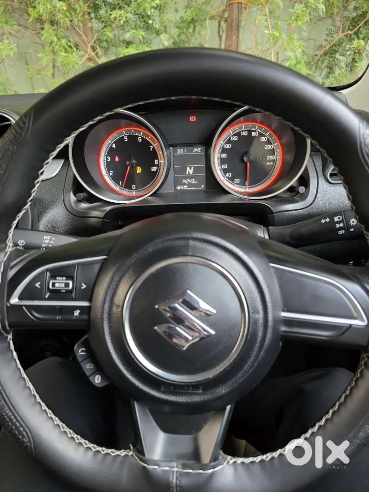 Maruthi Suzuki Swift 2021 Vxi Amt Single Owner 14000km Showroom Maint