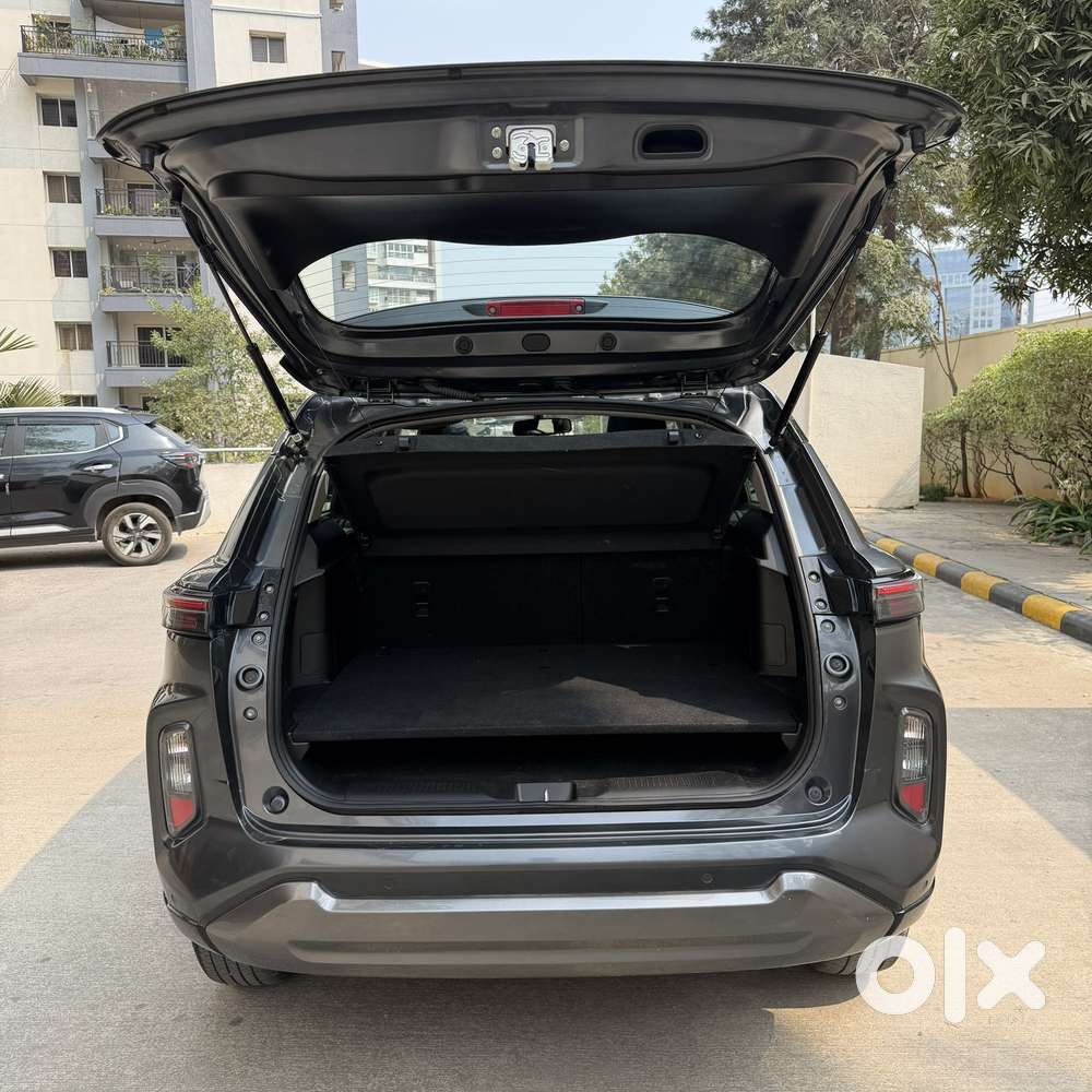 Maruti Suzuki Grand Vitara 1.5 Alpha Plus Intelligent Hybrid Ecvt, 2..