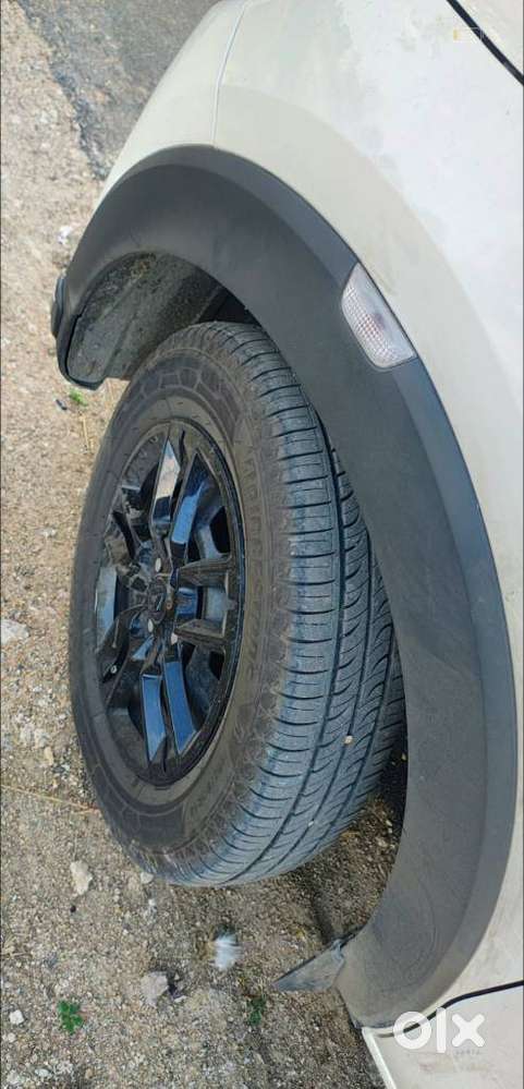 Renault Triber Rxl, 2024, Petrol