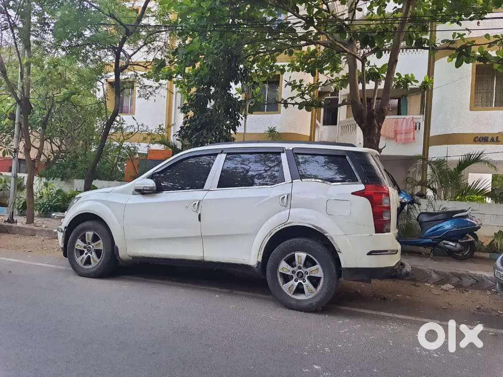Mahindra Xuv500 2017 Diesel 130000 Km Driven