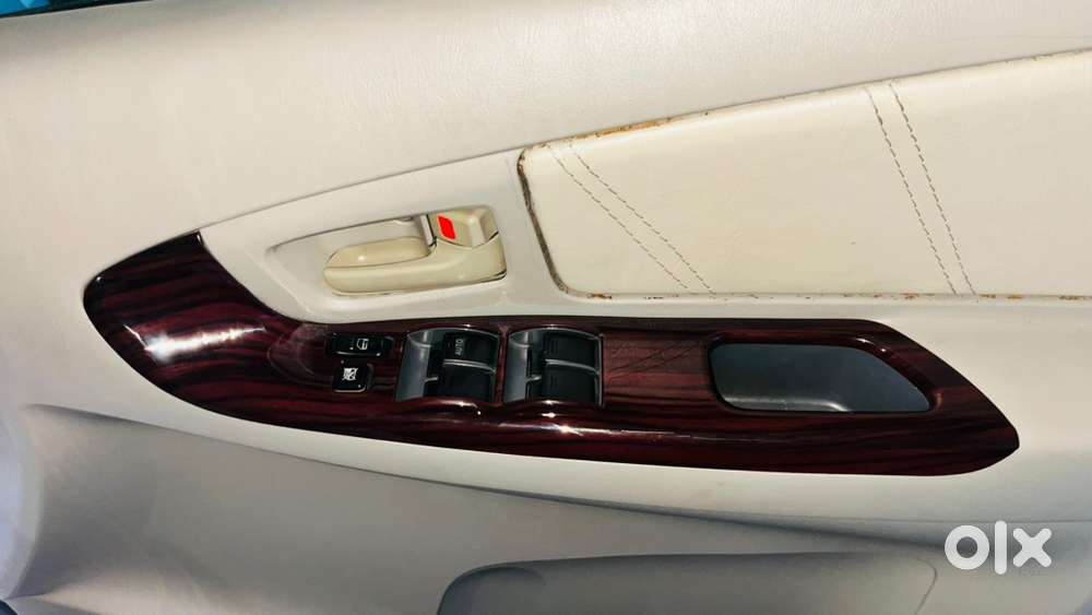 Toyota Innova 2012 Diesel Well Maintained