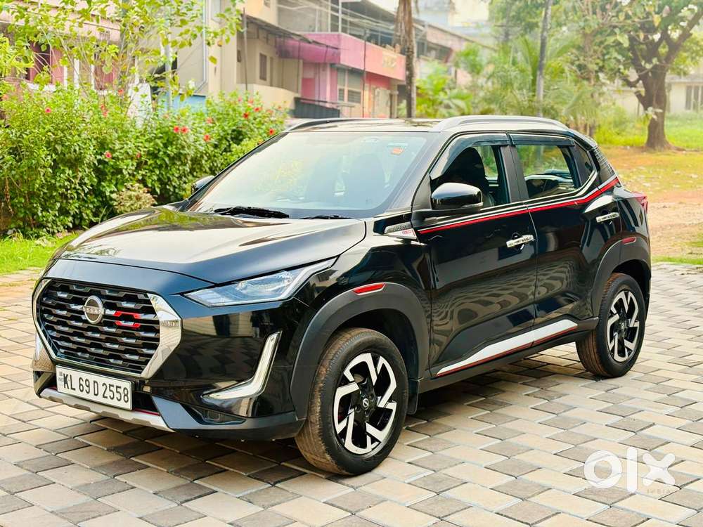 Nissan Magnite Xv Turbo Cvt Red Edition, 2023, Petrol