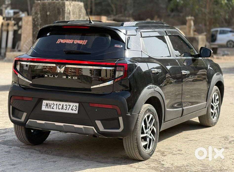 Mahindra Xuv 3xo Ax5 Pm Mt, 2024, Petrol