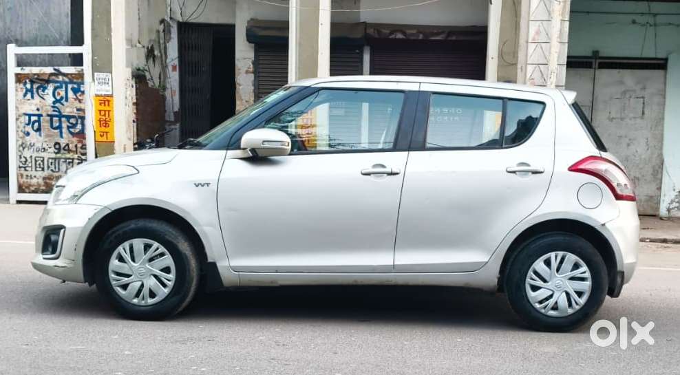 Maruti Suzuki Swift Vxi + Manual, 2017, Petrol