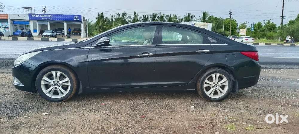 Hyundai Sonata 2012 Petrol 80000 Km Driven