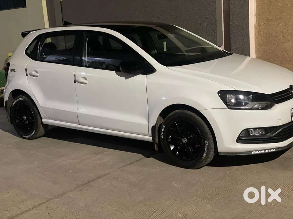 Volkswagen Petrol Manual 2nd-owned 2016