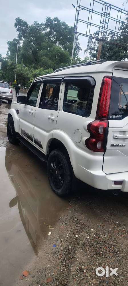 Mahindra Scorpio S6, 2014, Diesel