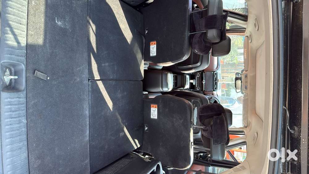 Hyundai Alcazar Black Top Model Petrol