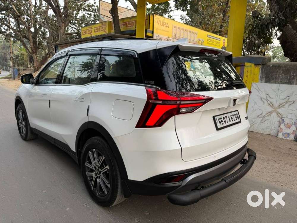 Mahindra Xuv700 2.2 Ax 7 Diesel Mt Luxury Pack Str, 2025, Diesel