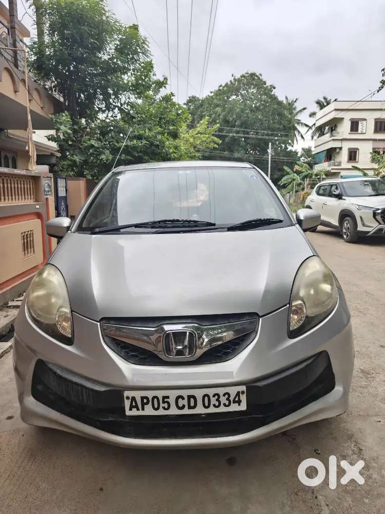 Honda Brio Mt 2012, Used By Sbi Bank Manager