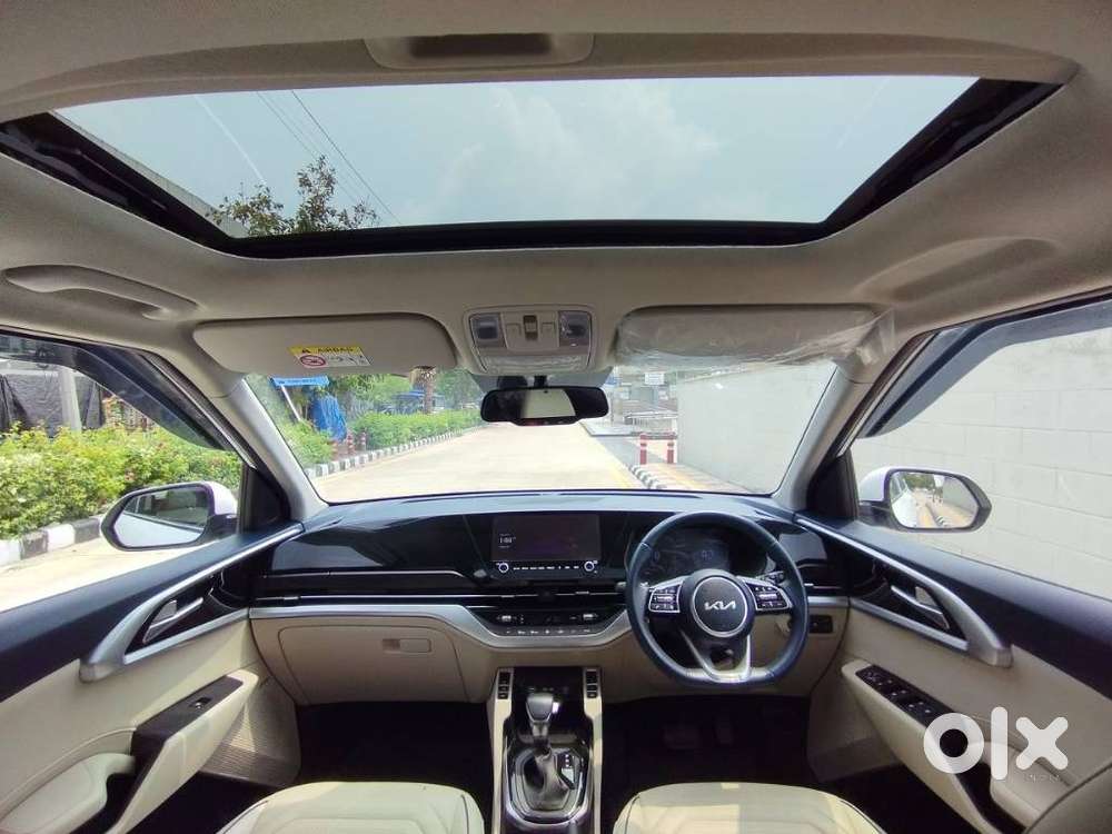 Kia Carens 1.4 Luxury Plus Dct 7 Str, 2022, Petrol