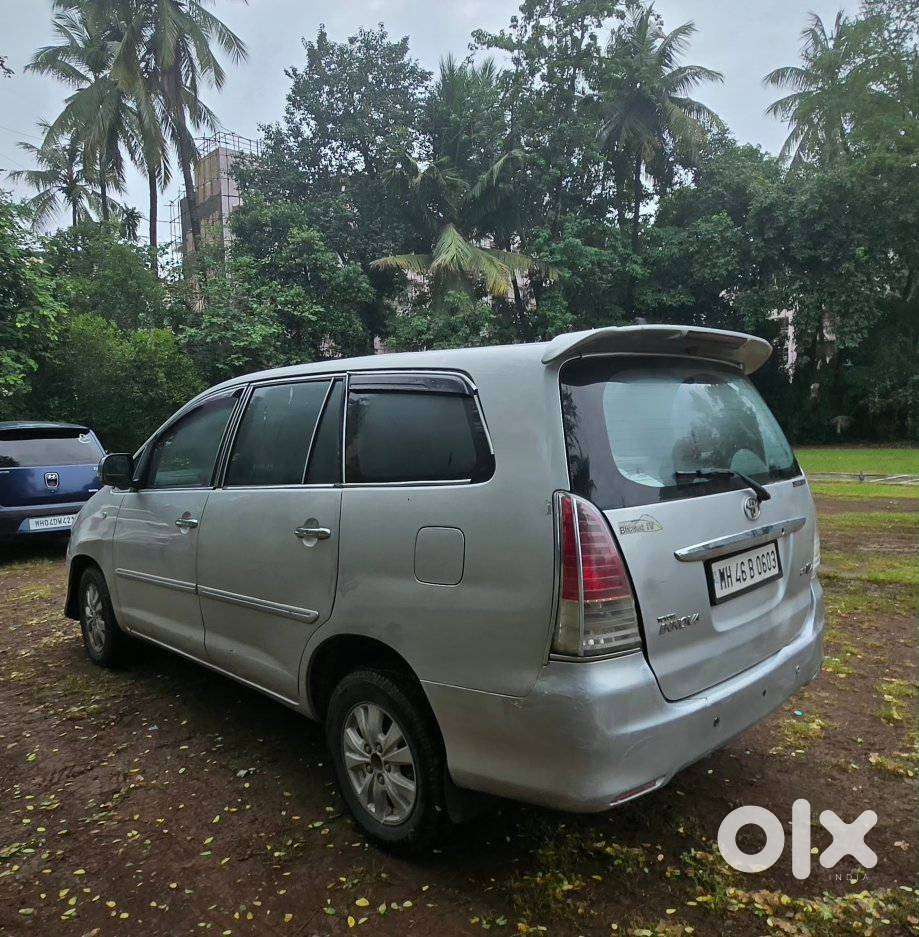 Toyota Innova 2.5 G (diesel) 8 Seater, 2011, Diesel