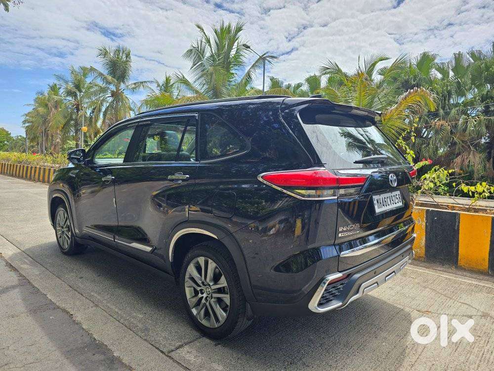 Toyota Innova Hycross 2.0 Zx (o) Hybrid 7 Str, 2025, Petrol