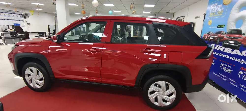 Maruti Suzuki Victoris 2025 Petrol 10000 Km Driven