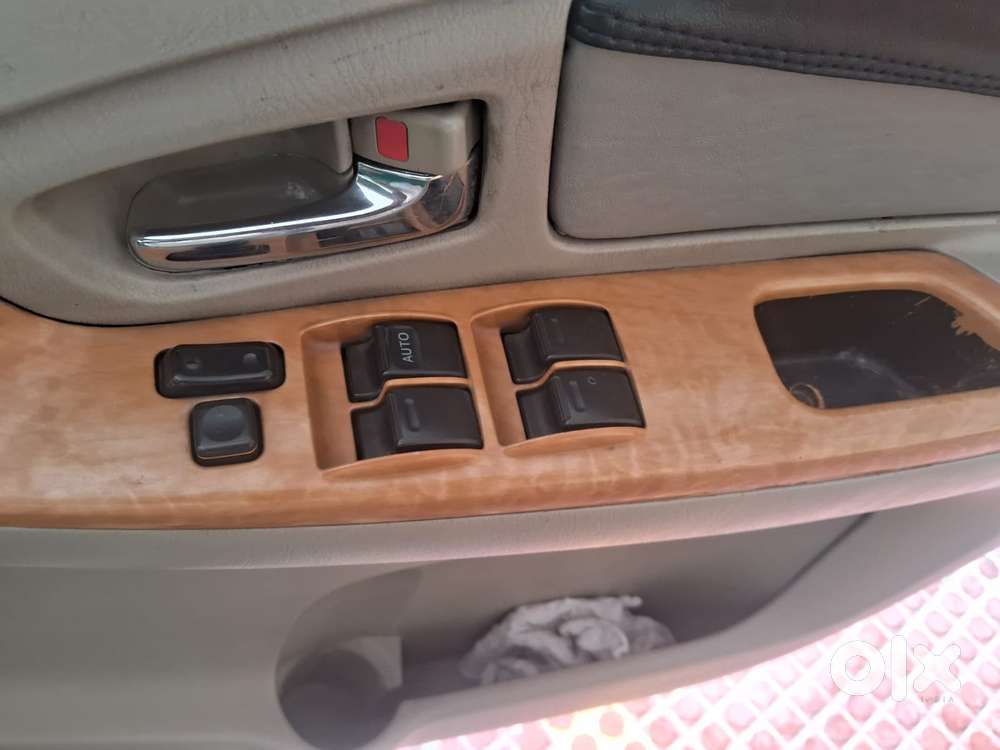 Toyota Innova 2.5 V Diesel 7-seater, 2010, Diesel