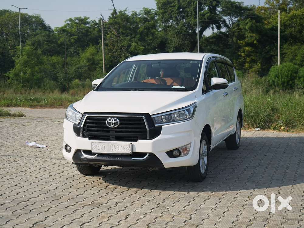 Toyota Innova Crysta 2.4 Gx Mt, 2017, Diesel