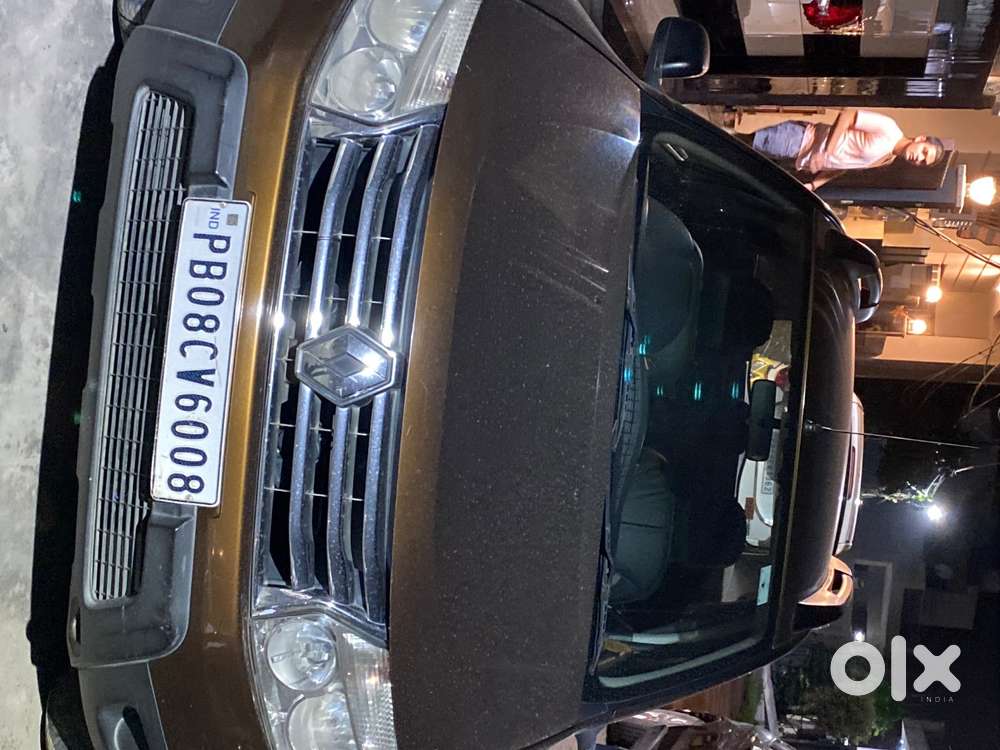 Duster Car Signature Colour Base Model