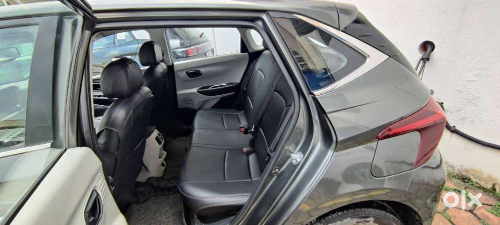 Hyundai I20 Asta (o) 1.2 Mt, 2023, Petrol