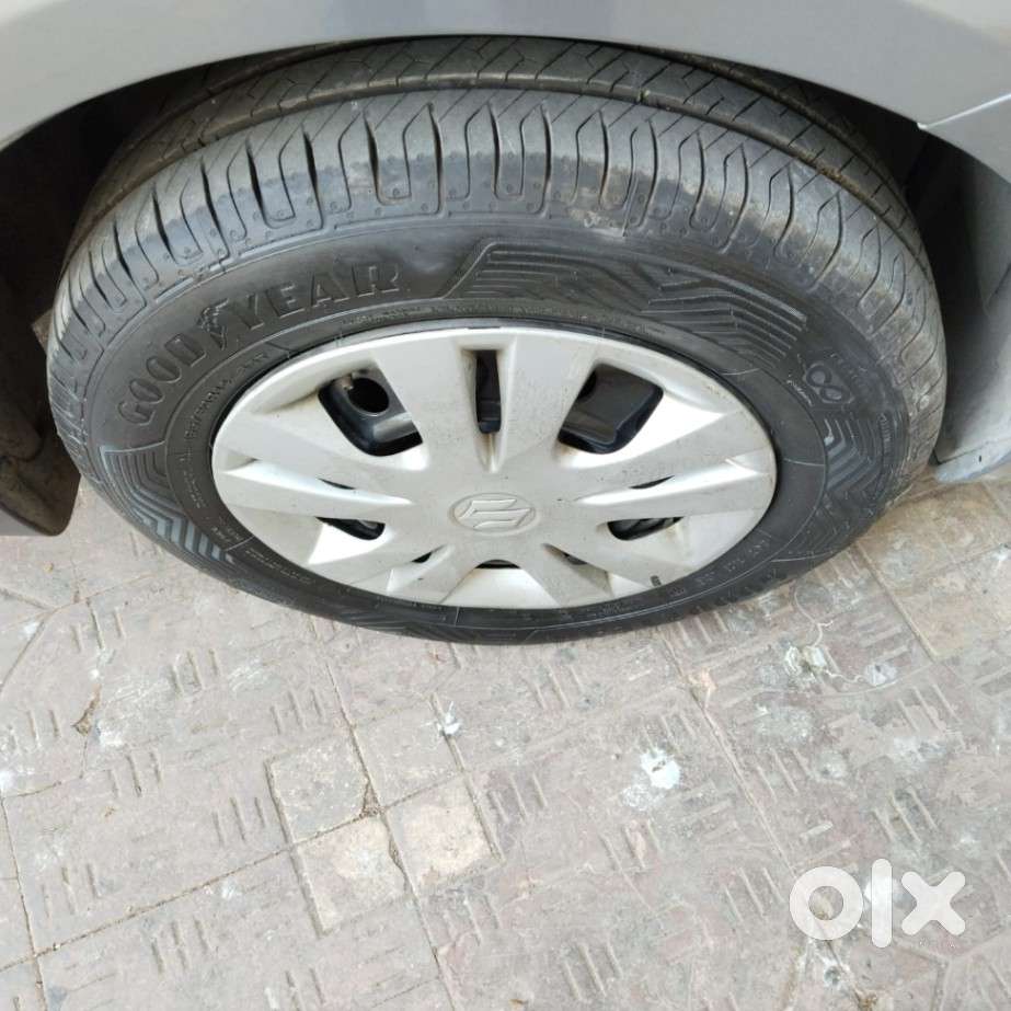 Maruti Suzuki Swift Dzire Vxi, 2012, Petrol