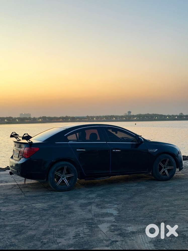 Chevrolet Cruze 2011 Diesel 140000 Km Driven