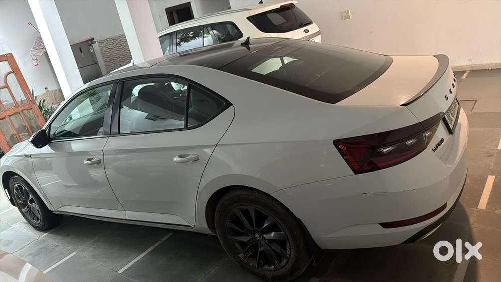 Skoda Superb Petrol 2022
