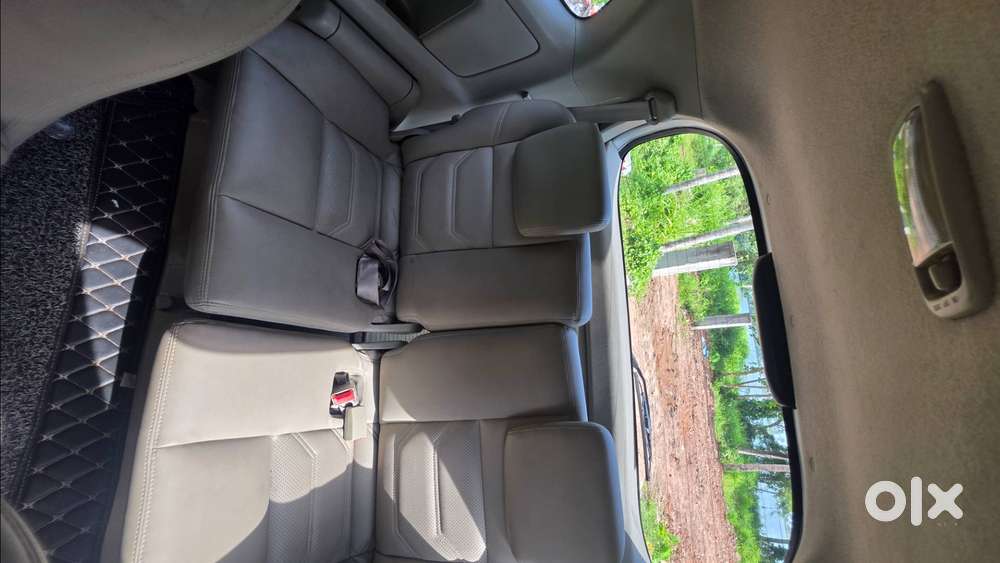 2013 Toyota Innova 2.5 Gx (v-variant Upgrades)  Very Low Kilometer