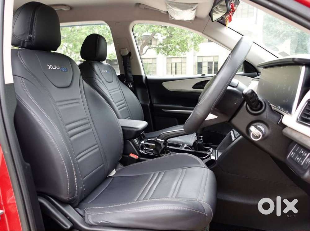 Mahindra Xuv700 2.0 Ax 3 Petrol Mt 5 Str, 2022, Petrol