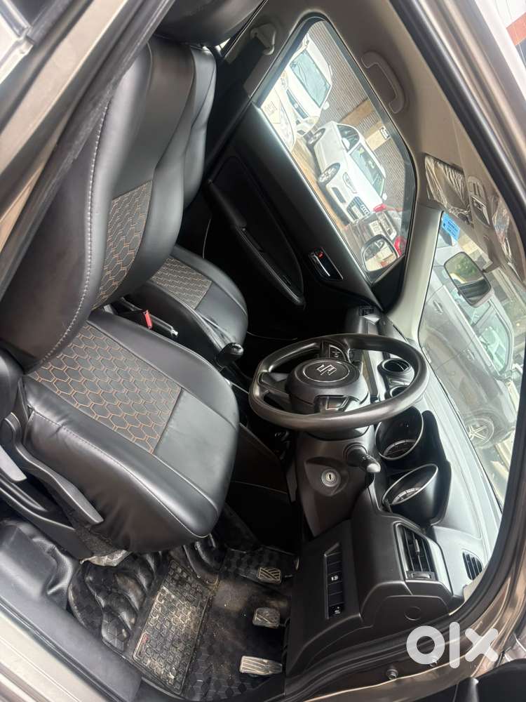 Maruti Suzuki Swift Vxi + Manual, 2023, Petrol
