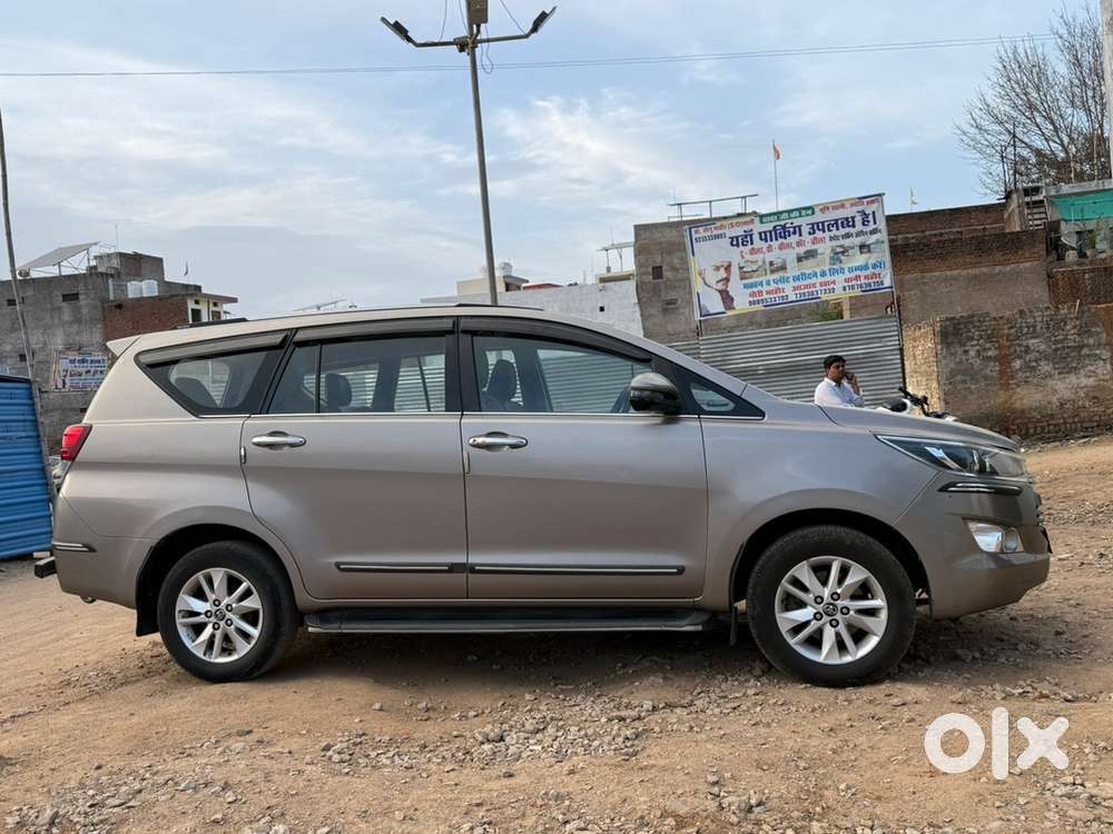 Toyota Innova Crysta 2018 Diesel Well Maintained