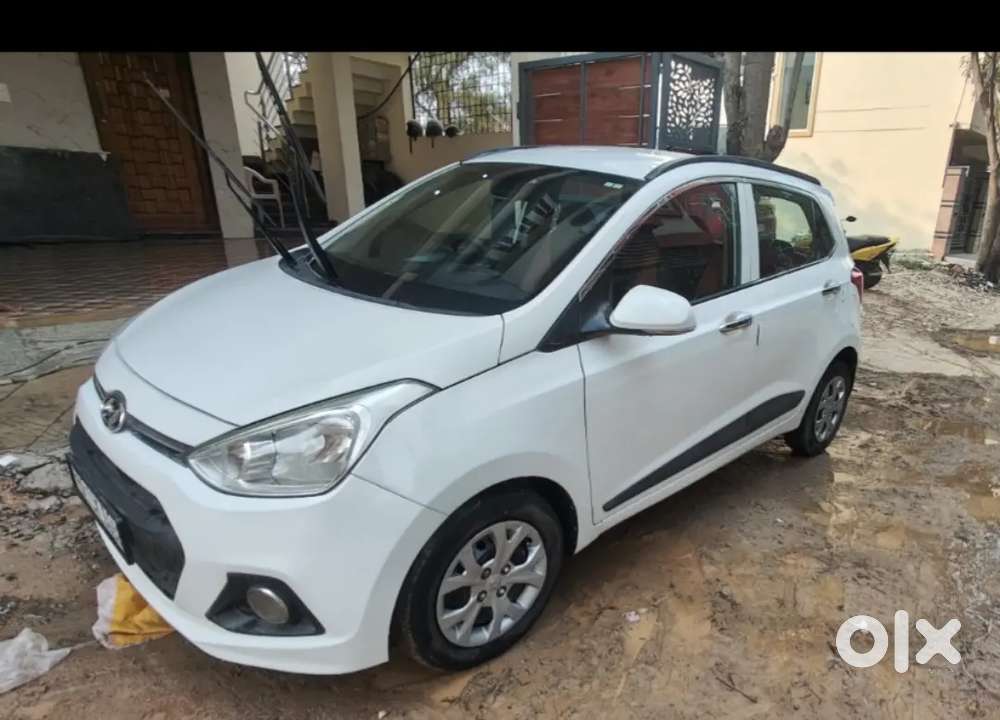 Hyundai Grand I10 Sportz 2016 Diesel Ka25