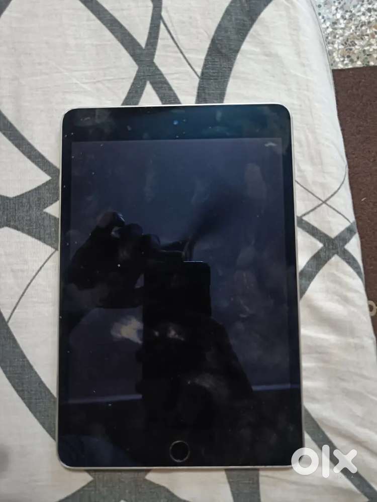 iPad mini 4 64GB WiFiモデル Apple iPad mini 4 Wi-Fiモデル 64GB MK9J2J/A [ゴールド] 価格