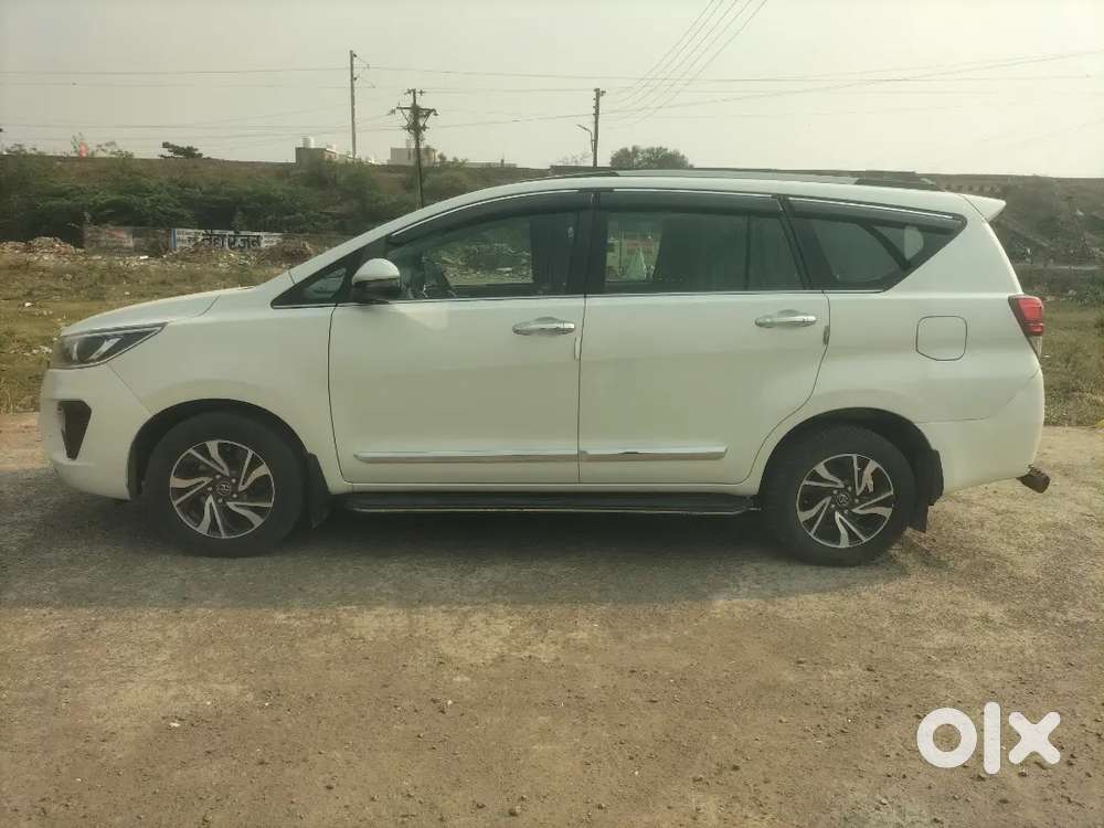 Toyota Innova Crysta 2.4v Best Condition Crysta 149000