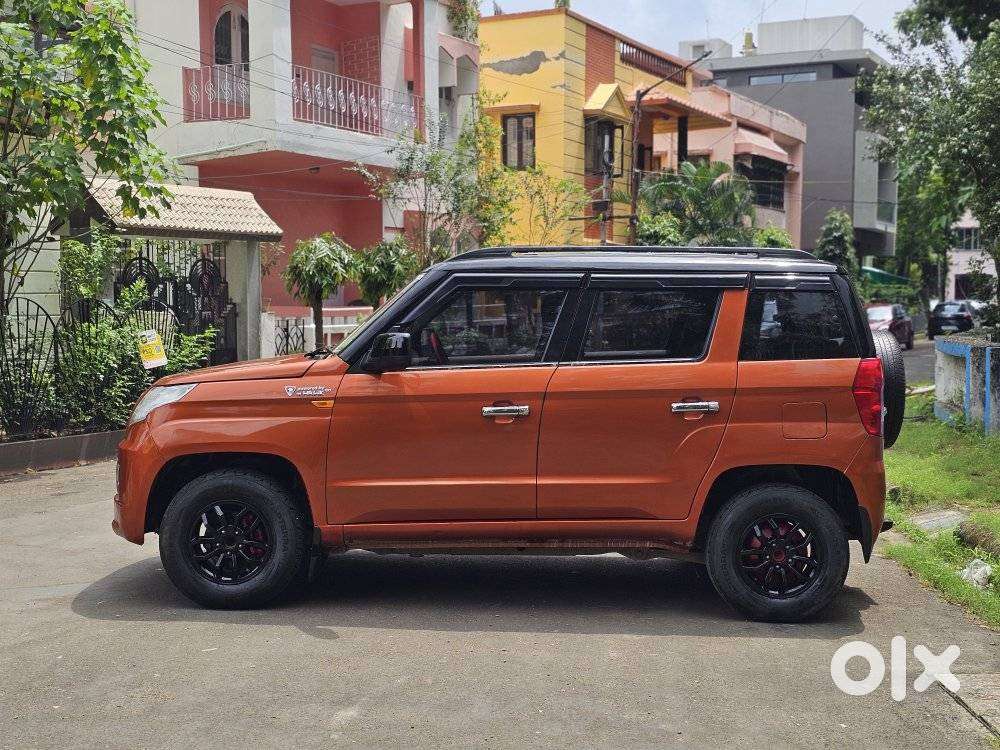 Mahindra Tuv 300 Mhawk100 T8 Dual Tone, 2017, Diesel