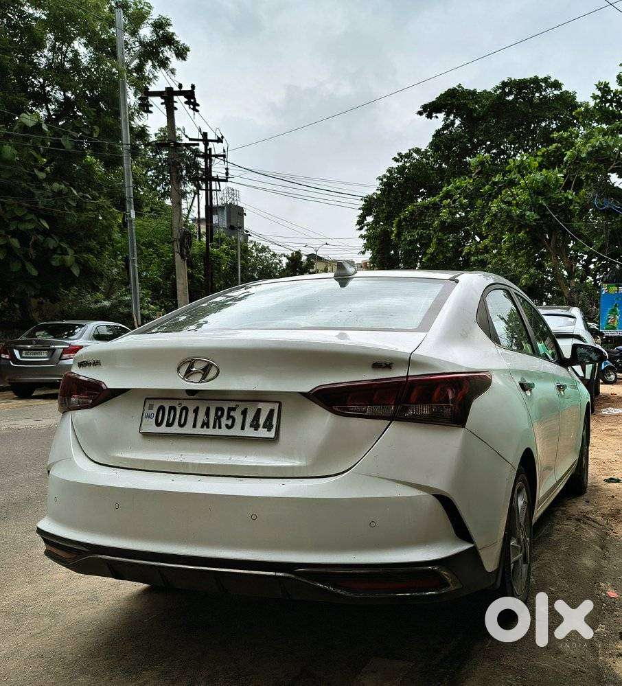 Hyundai Verna 1.5 Mpi Mt Sx (o), 2023, Petrol