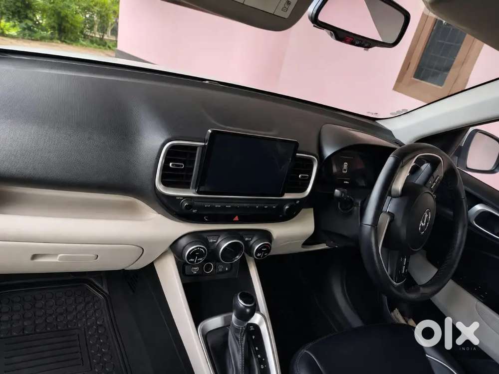 Hyundai Venue Top Model Automatic  Sunroof  15k Km  Fancy Number