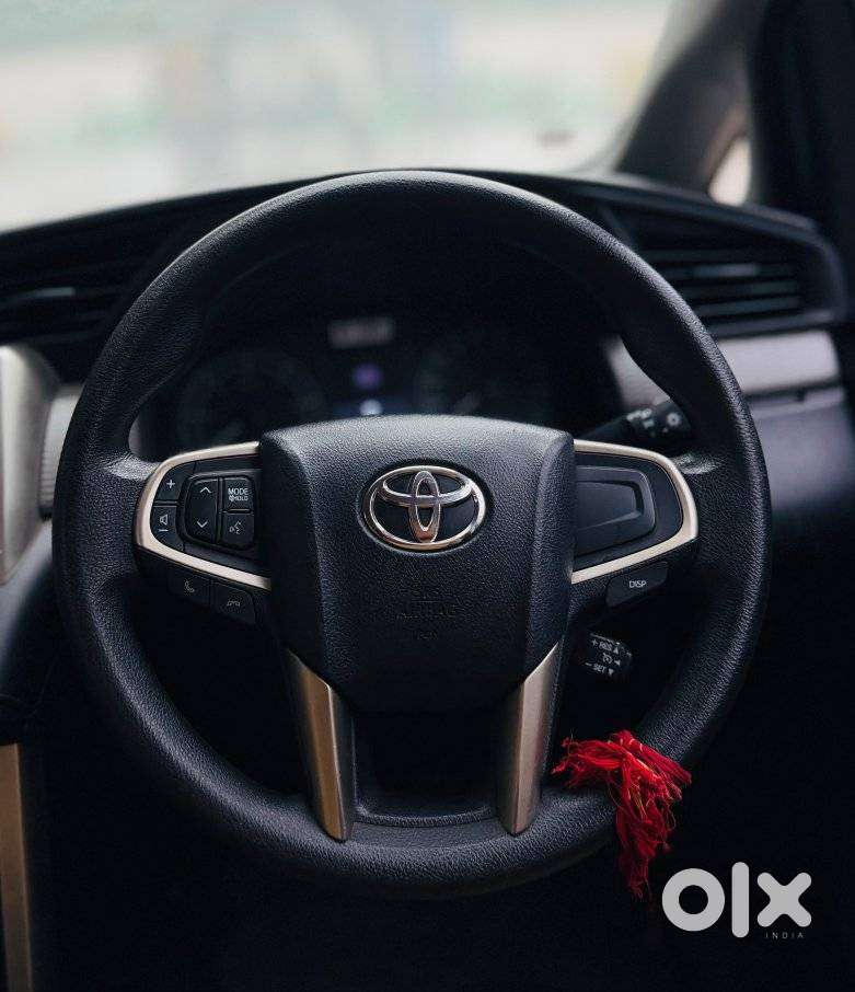 Toyota Innova Crysta 2.4 G Mt 8s, 2022, Diesel