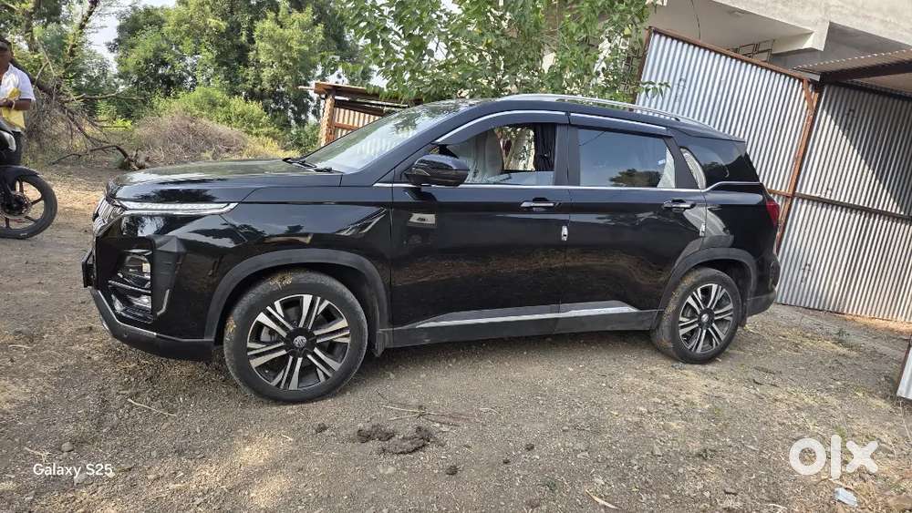 Mg Hector Plus Savvy 2026 Waiting