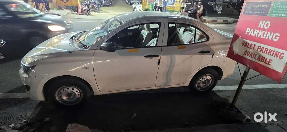 Maruti Suzuki Dzire Tour 2016