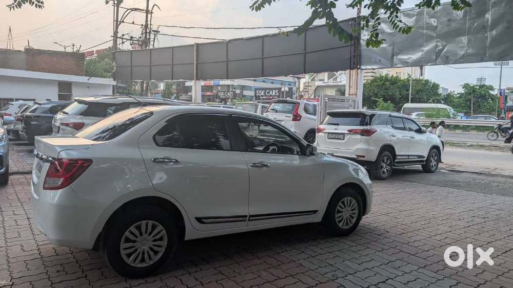 Maruti Suzuki Dzire 1.2 Vxi, 2021, Petrol