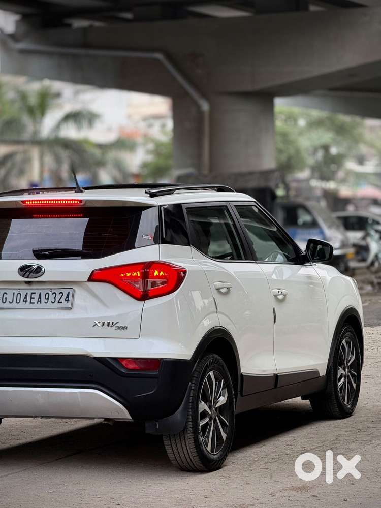 Mahindra Xuv300 W8 (o) 1.5 Diesel Amt, 2022, Diesel