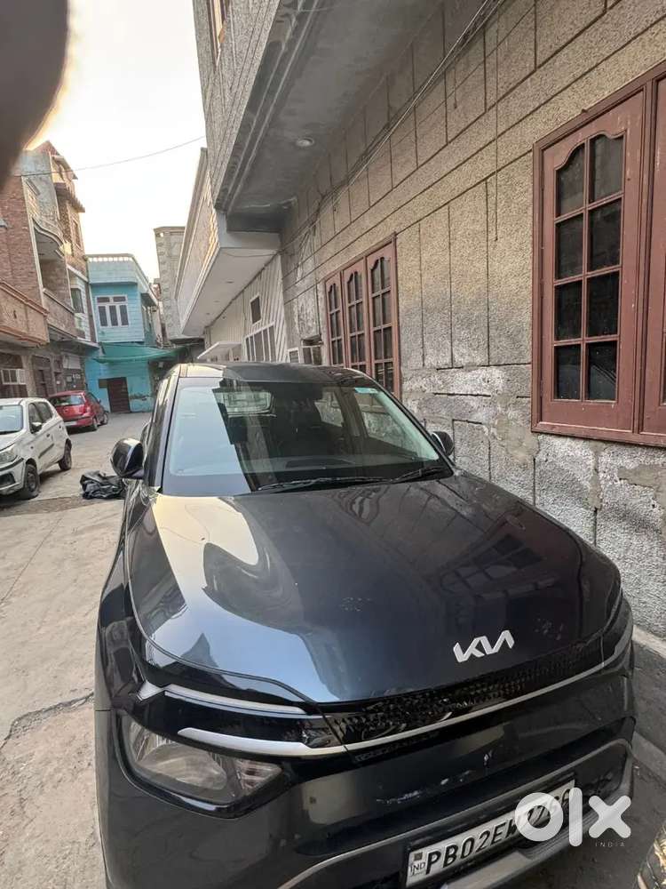 Kia Carens 2024 Petrol 24000 Km Driven