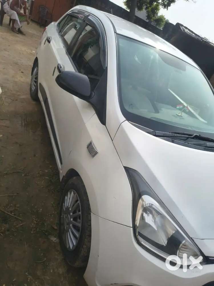 New Condition Car Ac Child Lcd New Tyre 1 Sal Ka Insurance