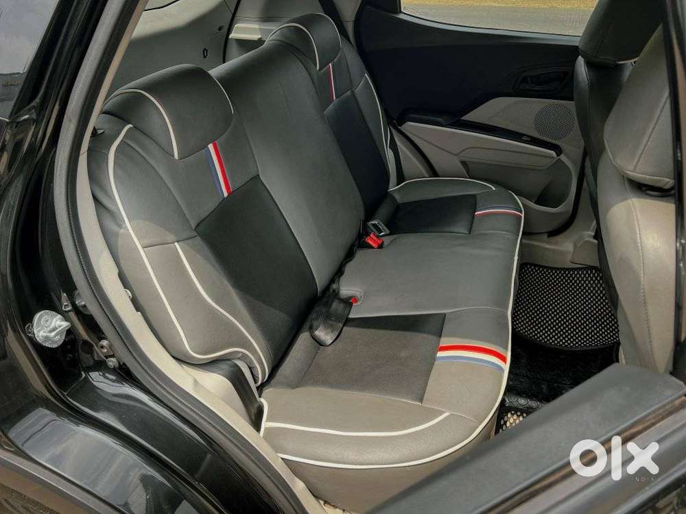 Mahindra Xuv300 W6, 2022, Petrol