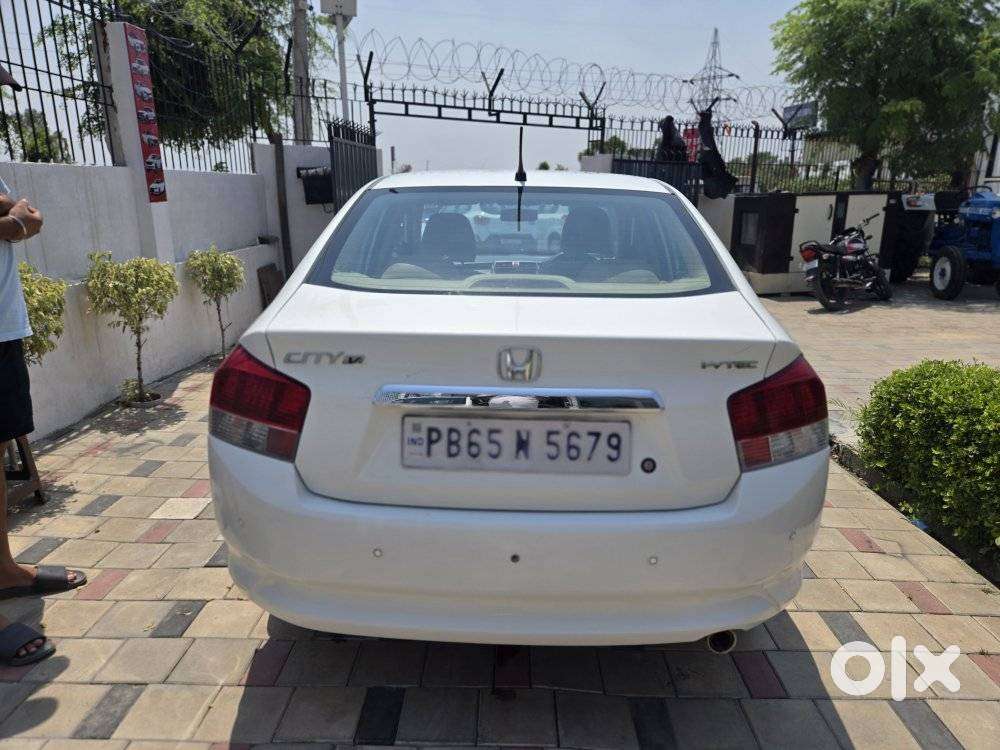 Honda City V At Exclusive, 2011, Petrol