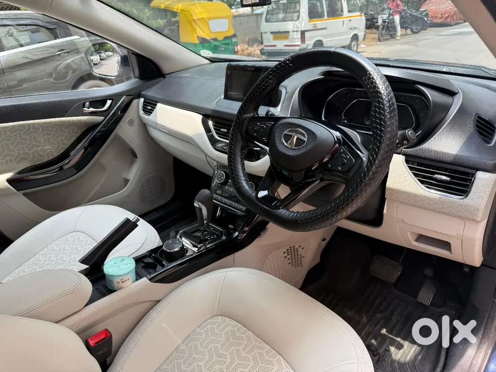 2023 Tata Nexon Petrol Automatic Xza+ Luxs Top Edition
