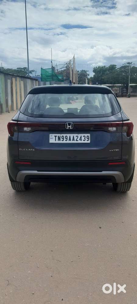 Honda Elevate V Mt, 2023, Petrol