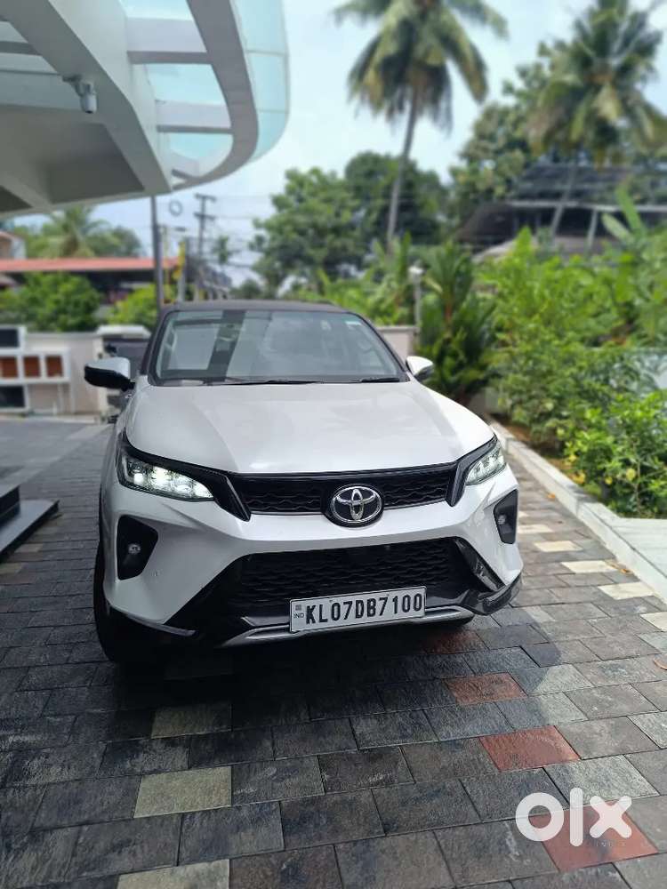 Toyota Fortuner Legender 2023 Diesel 19500 Km Driven